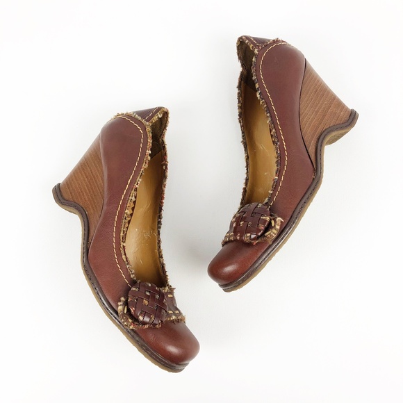Vince Camuto Tweed Button Wedge - Picture 5 of 14